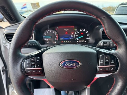 Used 2022 Ford Explorer ST-Line image 8