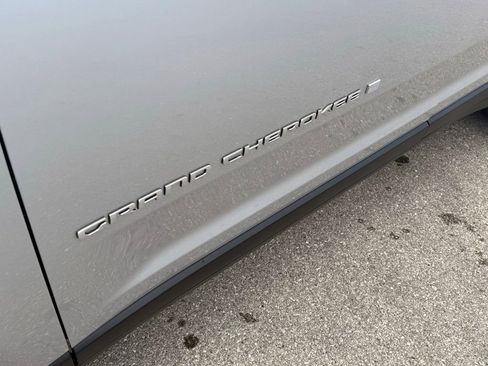 New 2026 Jeep Grand Cherokee Limited RWD image 30