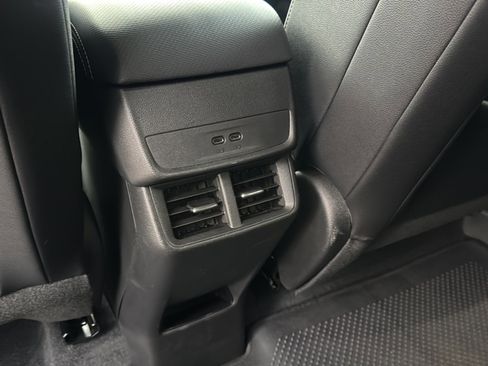 Used 2025 Chevrolet Equinox LT w/ Convenience Package II image 22