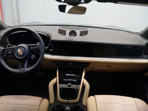 Certified 2026 Porsche Cayenne Coupe AWD/4WD image 16