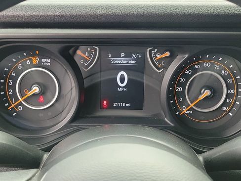 Used 2025 Jeep Gladiator Sport AWD/4WD image 24