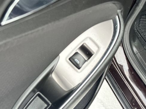 Used 2020 Chevrolet Malibu LT image 30