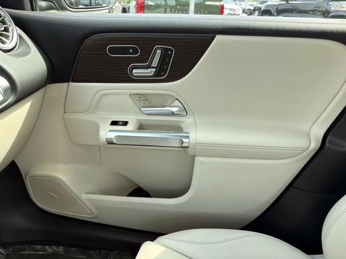 New 2026 Mercedes-Benz GLB 250 image 25