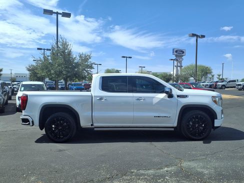Used 2021 GMC Sierra 1500 Denali w/ Denali Ultimate Package AWD/4WD image 7