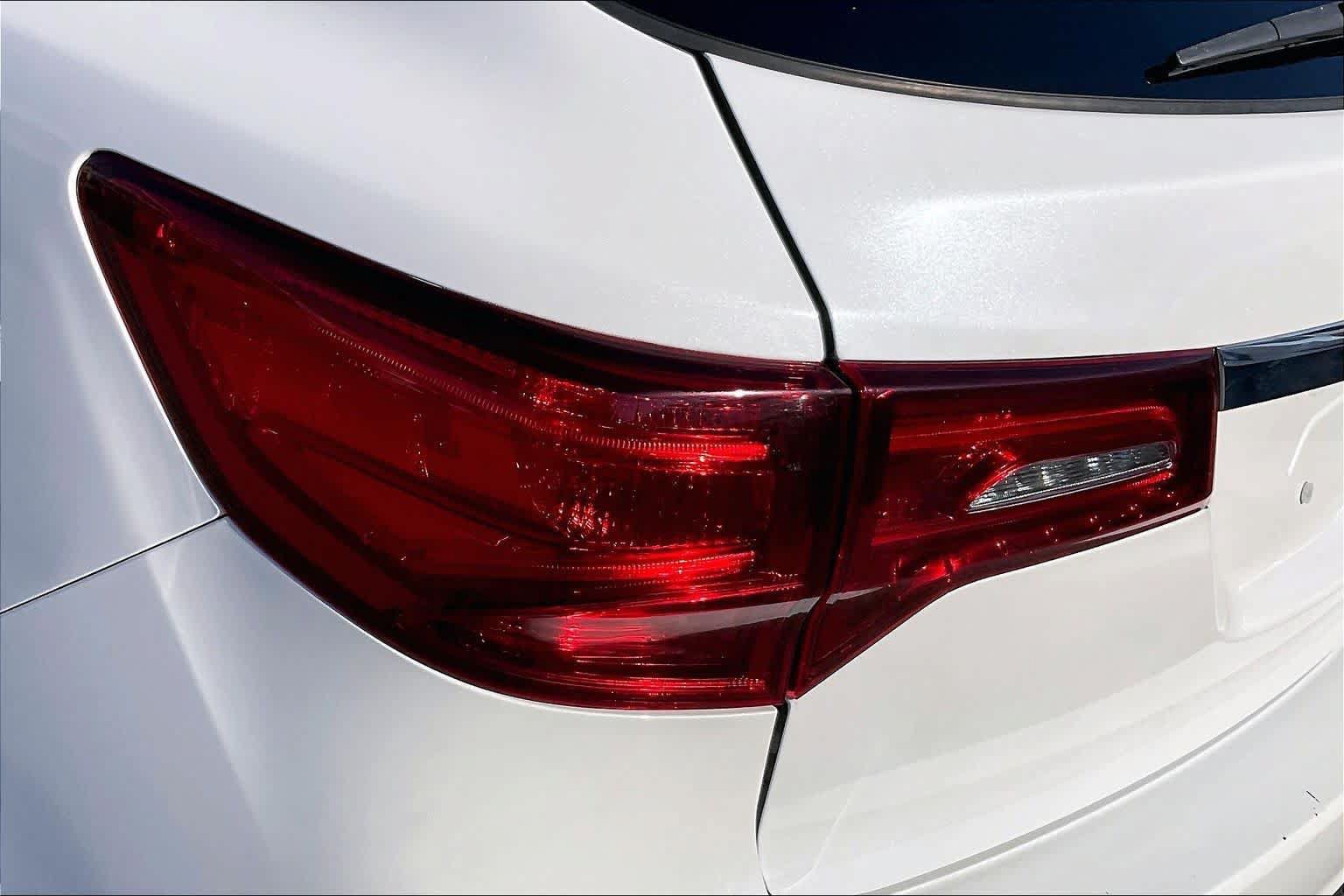 Used 2020 Acura MDX SH-AWD image 27
