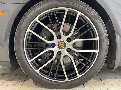 Used 2023 Porsche Panamera 4 Platinum Edition image 13