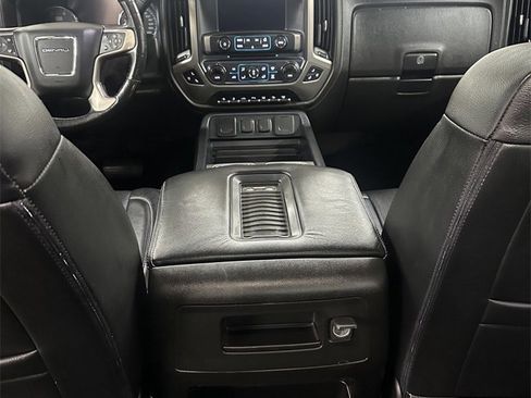 Used 2018 GMC Sierra 2500 Denali w/ Duramax Plus Package image 27
