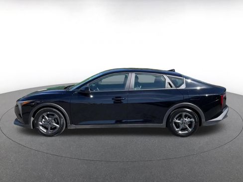 Used 2025 Kia K4 LXS image 8