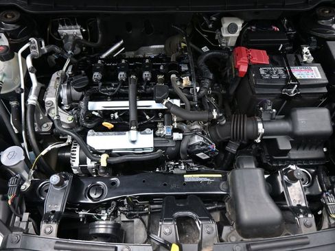 Used 2023 Nissan Kicks SR w/ SR Premium Package FWD image 20