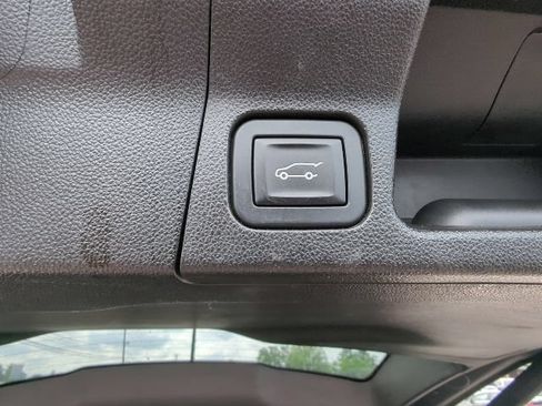 Used 2018 GMC Acadia Denali w/ Technology Package AWD/4WD image 38
