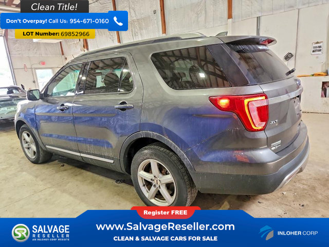 Used 2016 Ford Explorer XLT w/ Equipment Group 201A FWD image 3