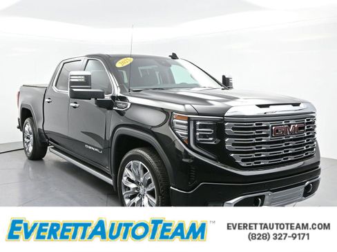 Used 2025 GMC Sierra 1500 Denali w/ Denali Reserve Package AWD/4WD image 1