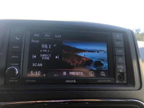 Used 2020 Dodge Grand Caravan SE image 36