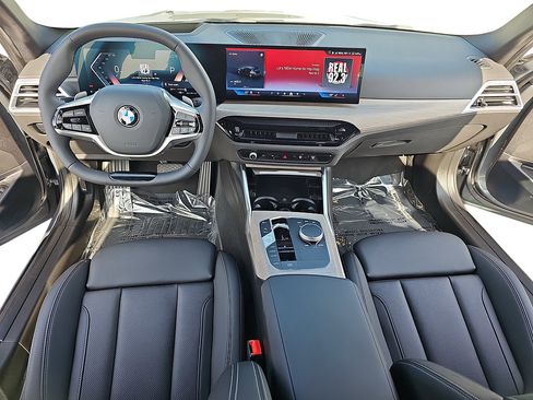 Used 2025 BMW 330i Sedan w/ Premium Package RWD image 9