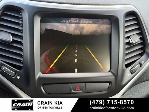 Used 2016 Jeep Cherokee Limited AWD/4WD image 15