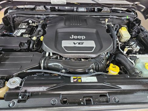 Used 2016 Jeep Wrangler Sport w/ Quick Order Package 24S AWD/4WD image 27