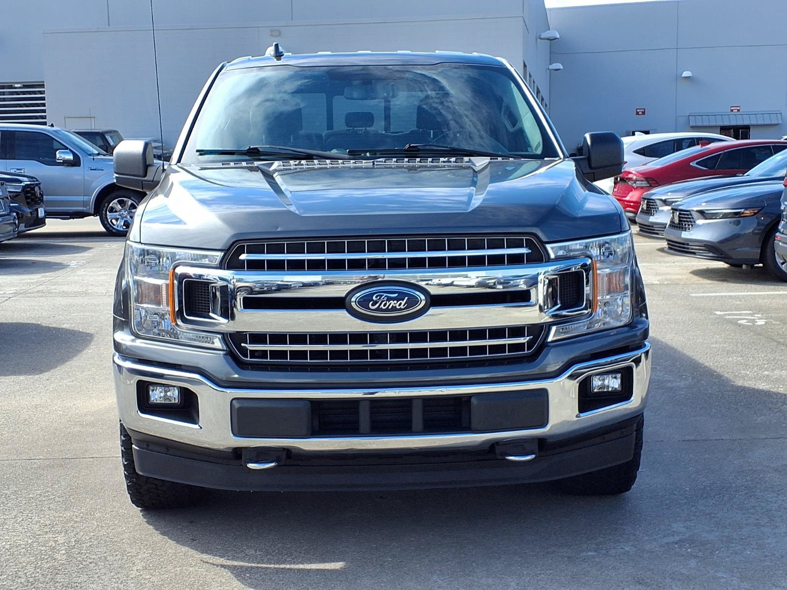 Used 2018 Ford F150 XLT w/ Equipment Group 302A Luxury AWD/4WD image 21