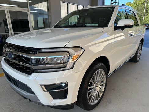 Certified 2023 Ford Expedition Limited AWD/4WD image 3