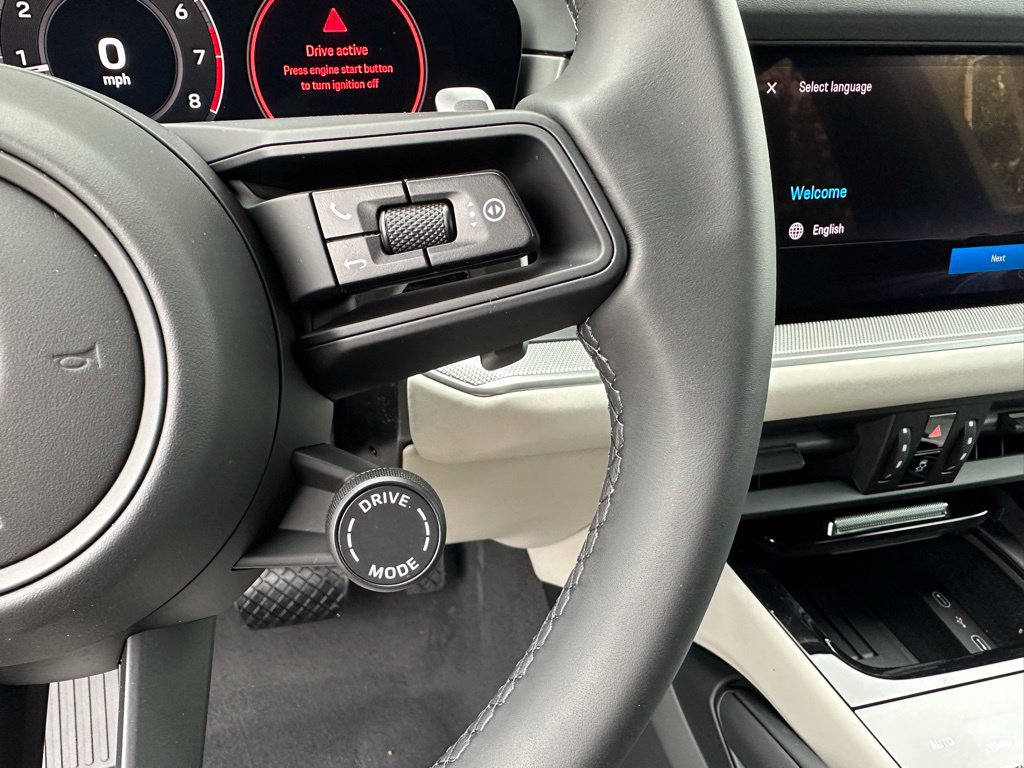 Certified 2026 Porsche Cayenne AWD/4WD image 17