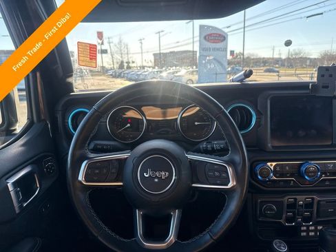 Used 2022 Jeep Wrangler Unlimited Sahara w/ Cold Weather Group image 22