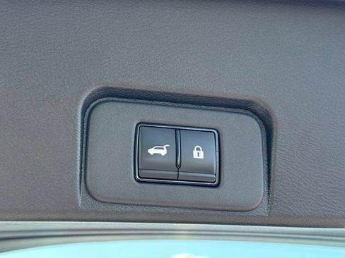 Certified 2023 Nissan Rogue SL w/ SL Premium Package AWD/4WD image 19