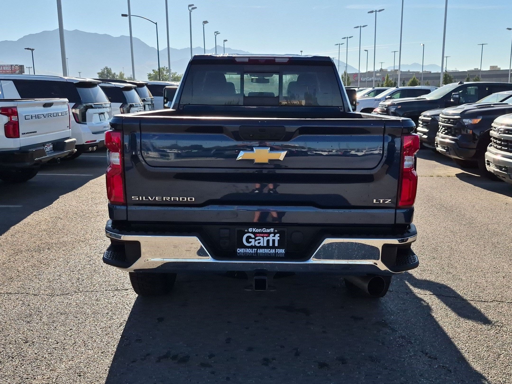 Used 2022 Chevrolet Silverado 3500 LTZ AWD/4WD image 4