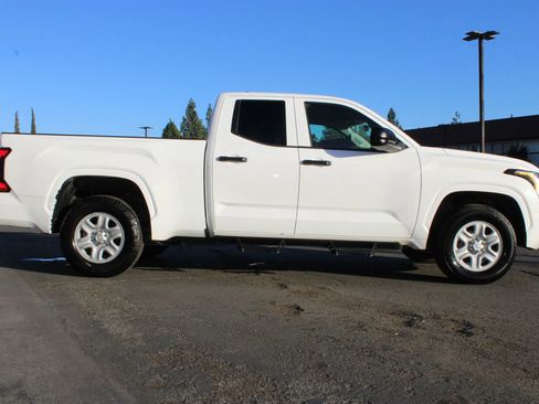 Used 2022 Toyota Tundra SR w/ SR Tow Package image 16