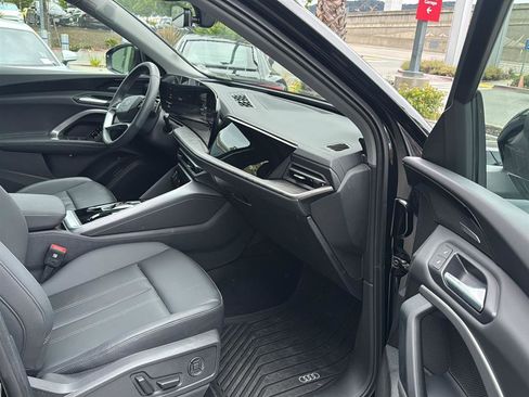 Used 2025 Audi Q5 Premium w/ Premium Plus AWD/4WD image 13