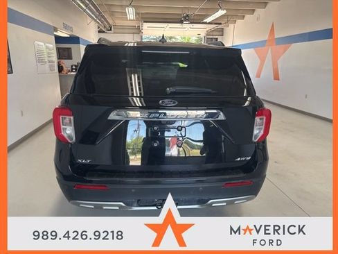 Used 2024 Ford Explorer XLT w/ Equipment Group 202A AWD/4WD image 6