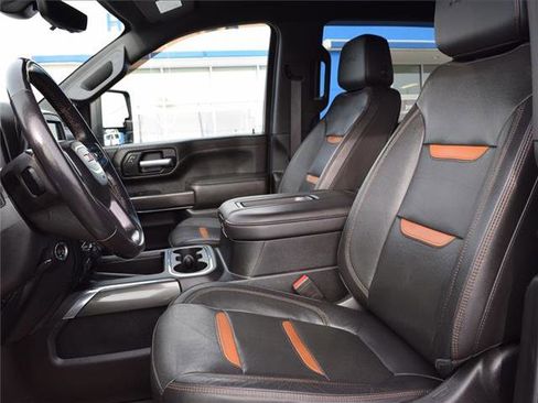 Used 2020 GMC Sierra 2500 AT4 w/ AT4 Premium Package image 19