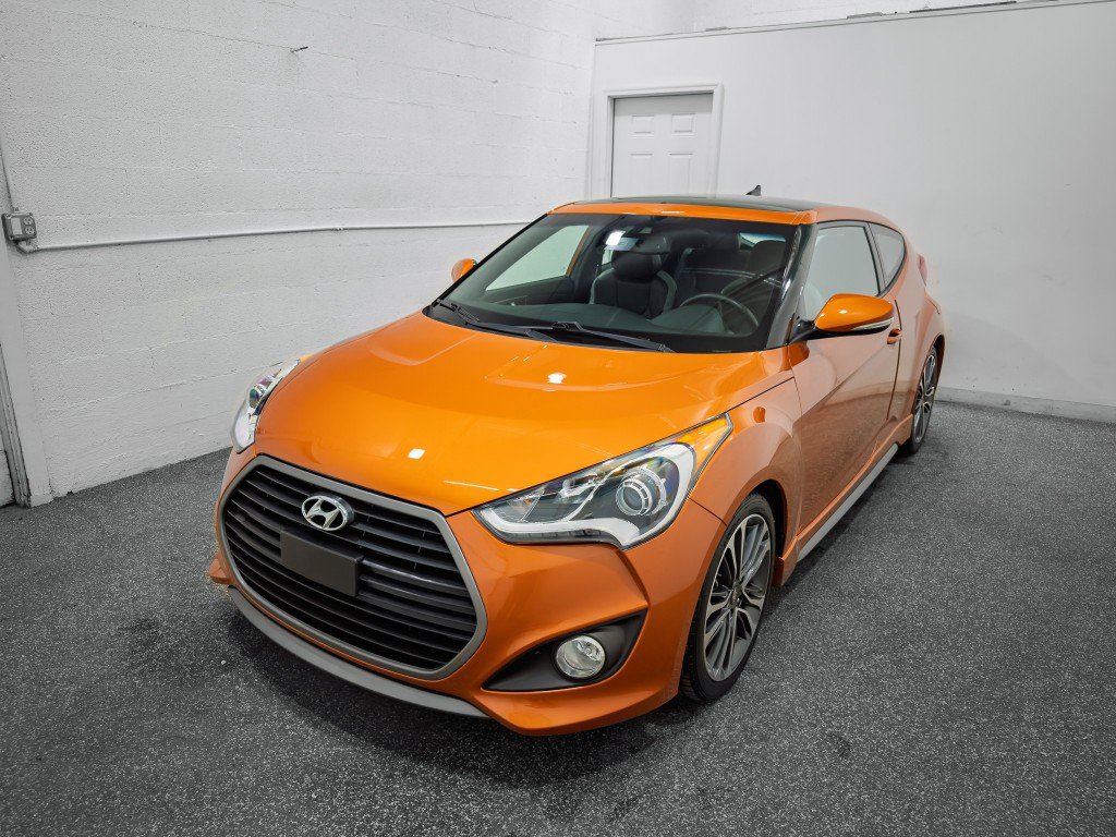 Used 2016 Hyundai Veloster Turbo w/ Option Group 04 FWD image 4