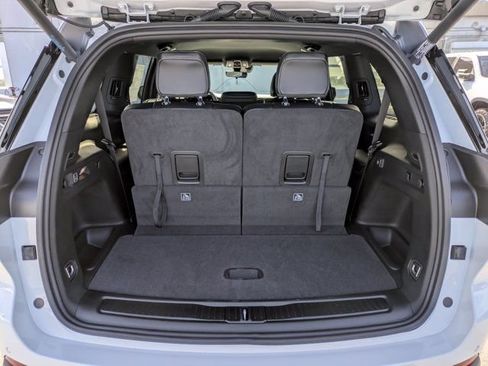 New 2026 Jeep Grand Cherokee L 4WD image 12