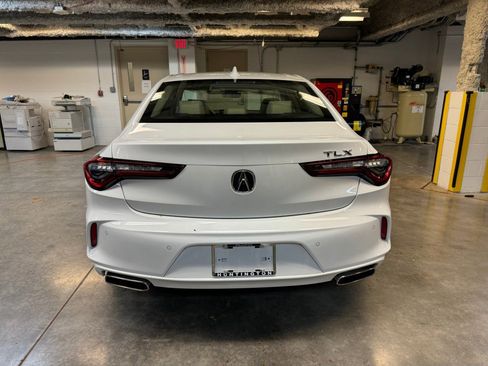 Certified 2025 Acura TLX w/ Technology Package image 17