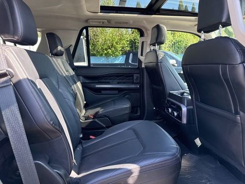 Used 2021 Ford Expedition Platinum AWD/4WD image 17