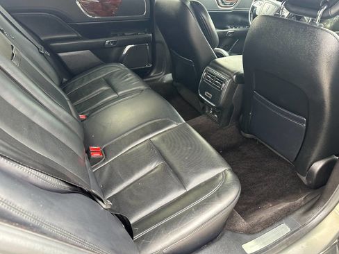 Used 2017 Lincoln Continental Select w/ Climate Package image 17