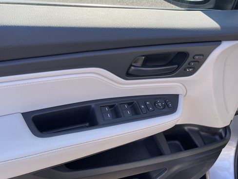 Used 2025 Honda Odyssey EX-L image 17