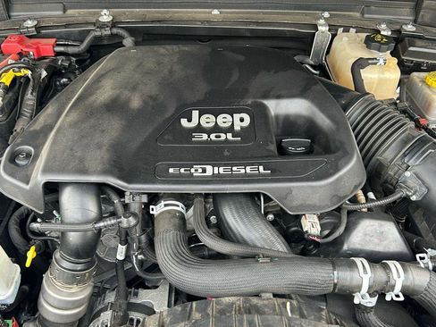 Used 2021 Jeep Wrangler Unlimited Sport S image 26