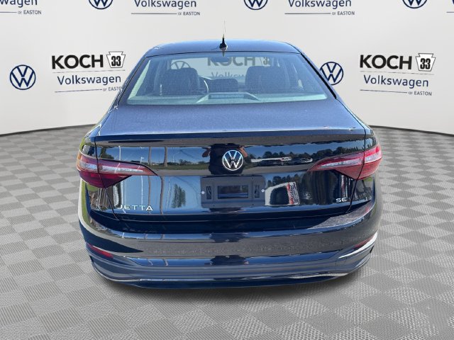 Used 2024 Volkswagen Jetta SE FWD image 7