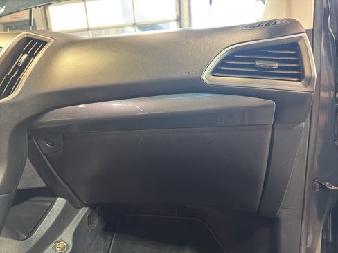 Used 2016 Ford Edge SE AWD/4WD image 24