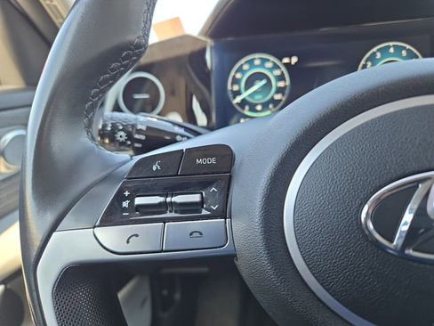 Certified 2023 Hyundai Elantra Limited w/ Preferred Accessory Package FWD image 20