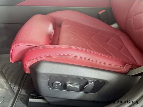 Used 2025 BMW i5 xDrive40 w/ Premium Package image 20