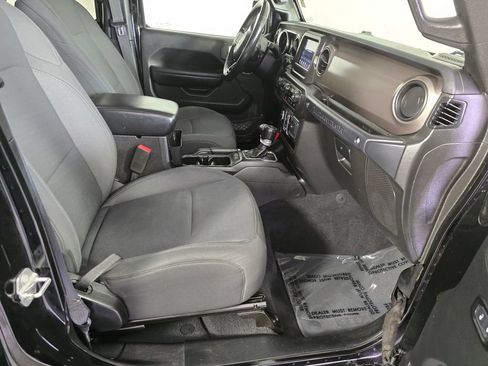 Used 2018 Jeep Wrangler Unlimited Sport S AWD/4WD image 11