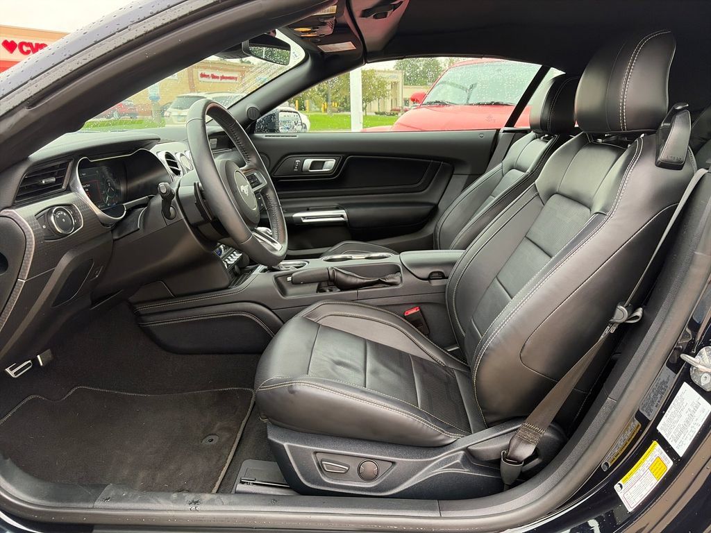 Used 2021 Ford Mustang GT Premium w/ GT Performance Package RWD image 13