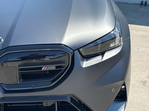 Used 2025 BMW M5 w/ Carbon Package image 5