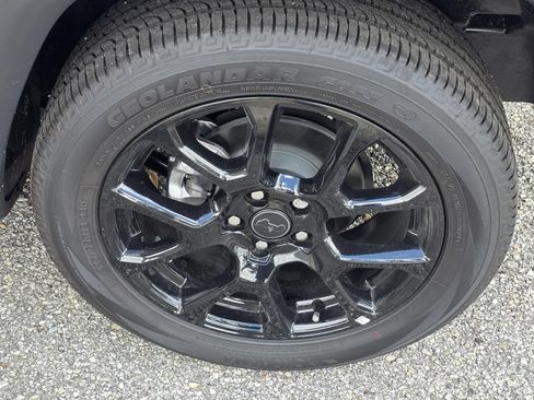 New 2026 Jeep Compass Latitude AWD/4WD image 34