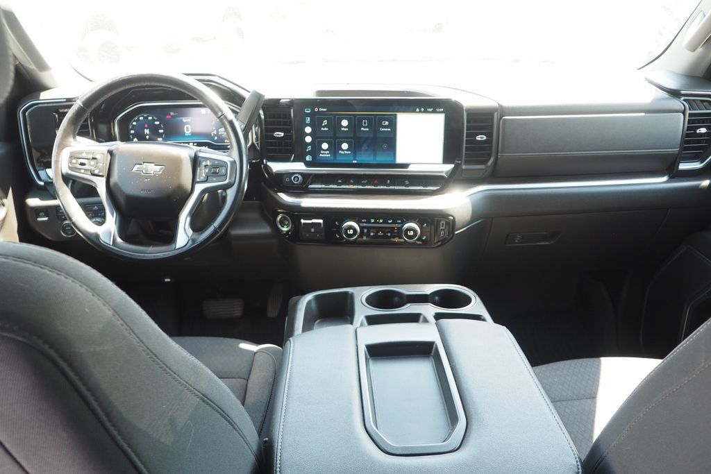 Used 2022 Chevrolet Silverado 1500 RST AWD/4WD image 17