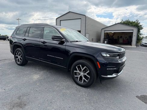 Used 2024 Jeep Grand Cherokee L Limited AWD/4WD image 2
