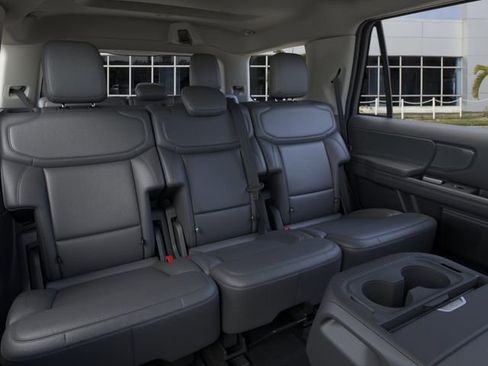 New 2026 Ford Expedition Active RWD image 11