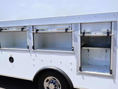 Used 2024 Chevrolet Express 3500 w/ Power Convenience Package RWD image 6