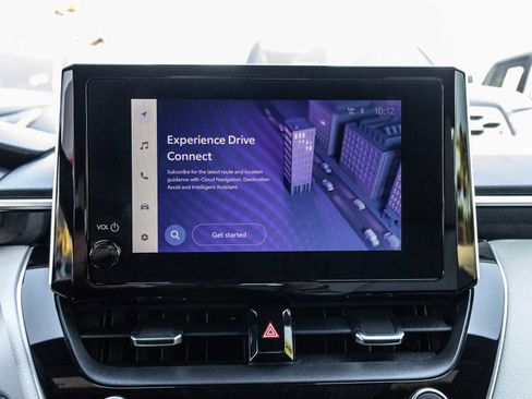 Certified 2025 Toyota Corolla SE image 25